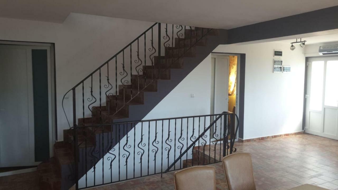 La Curtea Argeseana Apartment Valea Iasului ภายนอก รูปภาพ