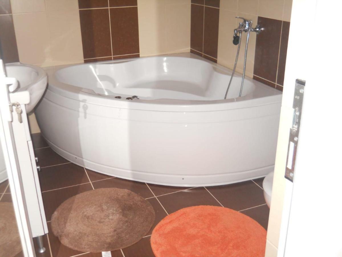 La Curtea Argeseana Apartment Valea Iasului ภายนอก รูปภาพ